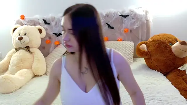 Lilliana Moon online show from November 13, 2025, 8:02 am