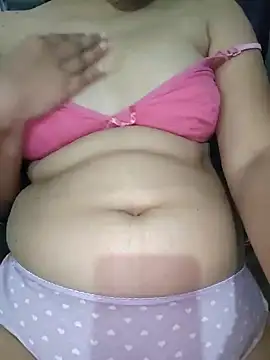 nikkibenza online show from January 15, 2025, 2:35 pm