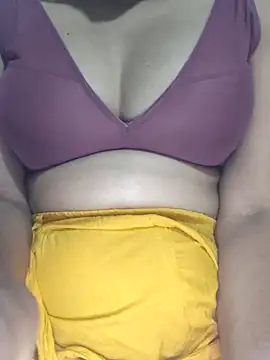 Snapshot of nikkibenza chatting on December 2, 2025, 7:36 am nikkibenza online show from December 2, 2025, 7:36 am