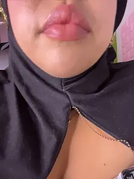 zahra Jalid online show from April 17, 2026, 7:06 pm