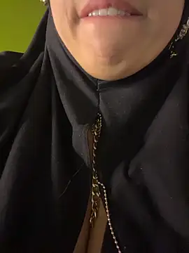 zahra Jalid online show from April 18, 2026, 7:58 pm