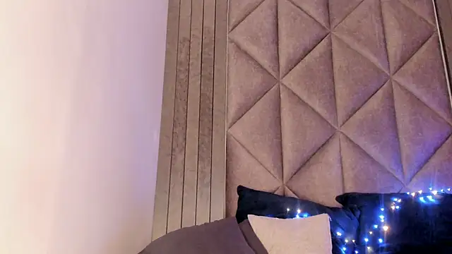 SabrinaSpell  online show from February 20, 2025, 6:02 pm