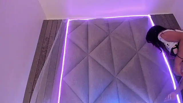 SabrinaSpell  online show from February 23, 2025, 11:44 am