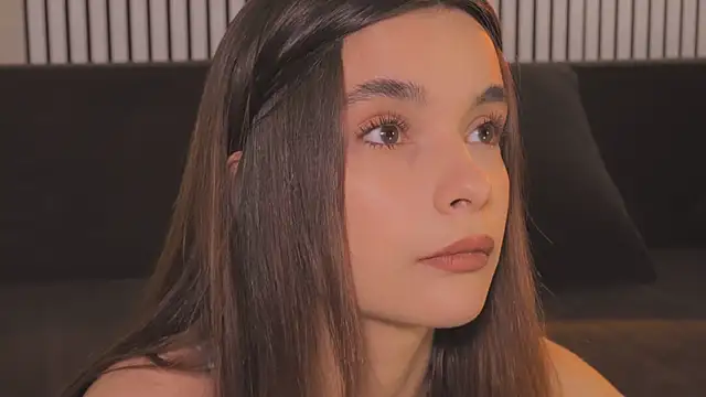 Snapshot of Bella_Alita chatting on May 2, 2026, 8:14 pm Bella Alita online show from May 2, 2026, 8:14 pm