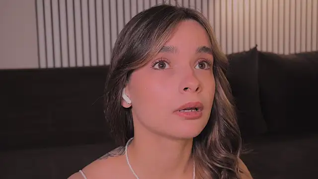 Snapshot of Bella_Alita chatting on May 20, 2026, 8:26 pm Bella Alita online show from May 20, 2026, 8:26 pm