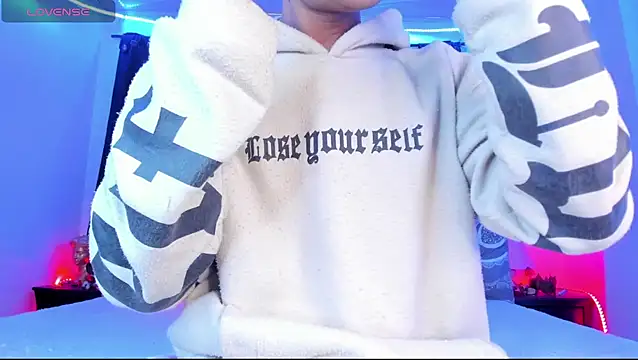 Ethan Boyy online show from April 17, 2026, 9:40 pm