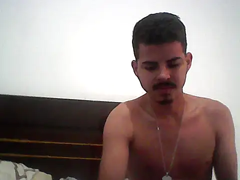 Snapshot of Frdrereeee chatting on November 19, 2025, 4:29 pm Frdrereeee online show from November 19, 2025, 4:29 pm