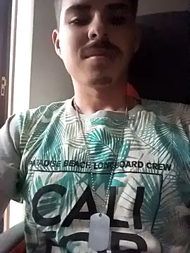 Snapshot of Frdrereeee chatting on November 20, 2025, 8:14 am Frdrereeee online show from November 20, 2025, 8:14 am