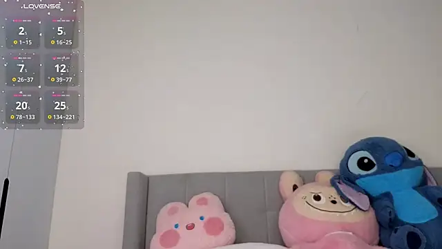 asianqueeny online show from October 23, 2025, 2:11 am