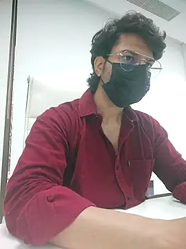 NikaYeptho online show from June 9, 2026, 6:36 am