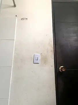 Latinos 2001 online show from January 14, 2026, 12:55 pm