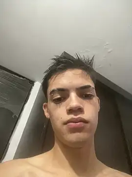 Latinos 2001 online show from June 16, 2026, 1:25 pm