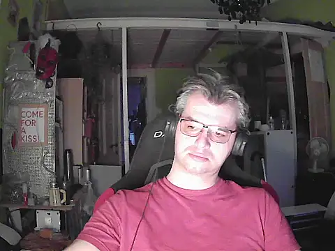 stary-w-kalesonach online show from September 9, 2025, 4:12 am