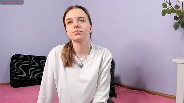 MonaClive online show from January 21, 2025, 2:48 pm