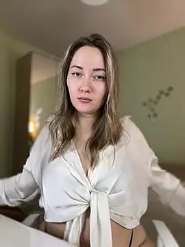 Kiss My Body online show from March 6, 2025, 8:30 am