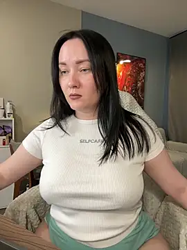 Snapshot of Kiss_My_Body chatting on April 14, 2026, 4:35 pm Kiss My Body online show from April 14, 2026, 4:35 pm