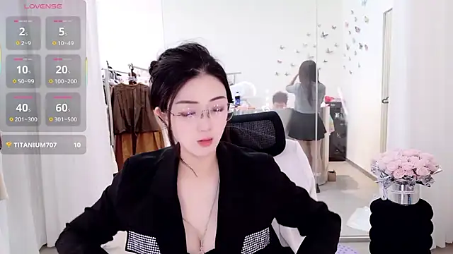 miaomiao-777 online show from April 13, 2026, 1:22 am