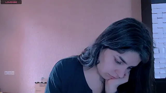  Roselina  online show from November 26, 2025, 6:36 am