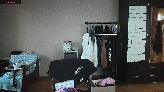 Snapshot of _Roselina_ chatting on June 28, 2026, 4:46 pm Roselina online show from June 28, 2026, 4:46 pm