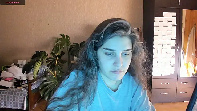 Snapshot of _Roselina_ chatting on July 20, 2026, 6:32 pm Roselina online show from July 20, 2026, 6:32 pm