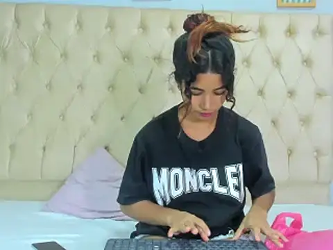 yian meghan online show from March 19, 2025, 1:21 am