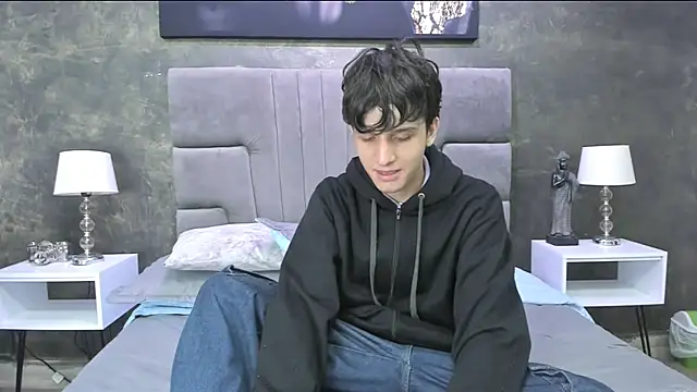 bruce hans online show from September 23, 2025, 12:19 pm