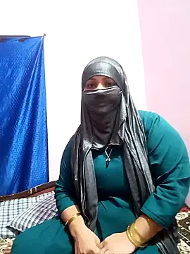 Snapshot of Alfiza46 chatting on January 14, 2025, 12:03 pm Alfiza46 online show from January 14, 2025, 12:03 pm