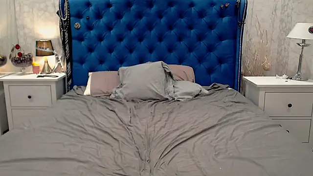 Snapshot of via_mayer_ chatting on January 6, 2026, 12:14 am via mayer online show from January 6, 2026, 12:14 am