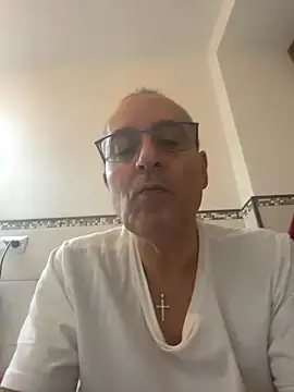 Snapshot of sempreilmio2 chatting on February 7, 2025, 6:24 pm sempreilmio2 online show from February 7, 2025, 6:24 pm