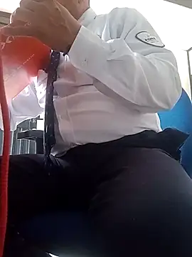 Jinenez online show from November 15, 2025, 9:32 pm