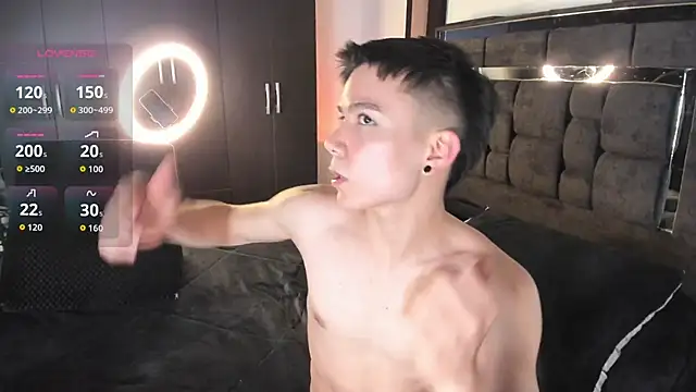 alanblack1 online show from November 26, 2025, 1:17 am