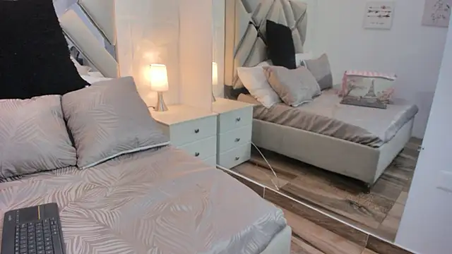 raquell moore online show from September 14, 2025, 5:34 pm