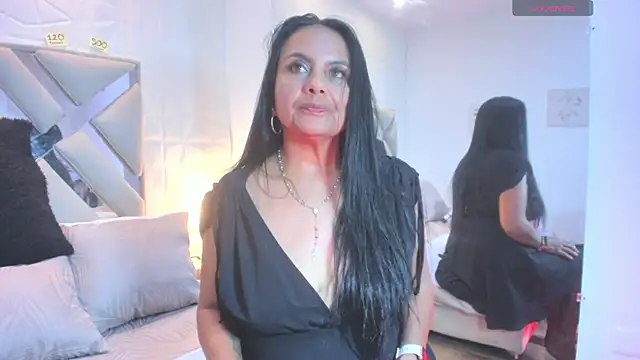 raquell moore online show from September 23, 2025, 11:41 pm