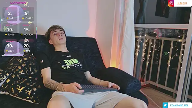 ethan and ava online show from December 5, 2025, 2:09 am