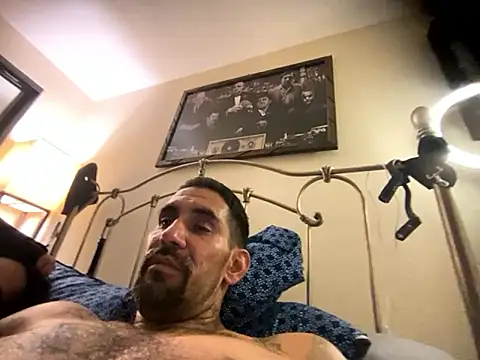 hornycouple818 online show from October 1, 2025, 8:20 am