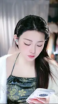 Dou-Dou-er online show from March 25, 2026, 1:00 am