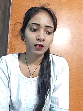 Snapshot of Divya-2007 chatting on March 1, 2025, 2:26 am Divya-2007 online show from March 1, 2025, 2:26 am