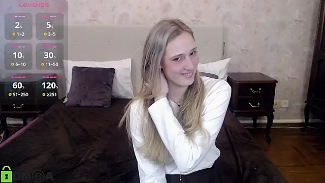 blondyriss online show from March 4, 2025, 2:42 pm