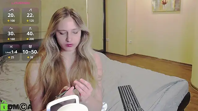 blondyriss online show from September 15, 2025, 5:24 pm