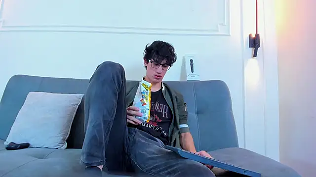 Cum hunters online show from February 6, 2026, 3:22 am