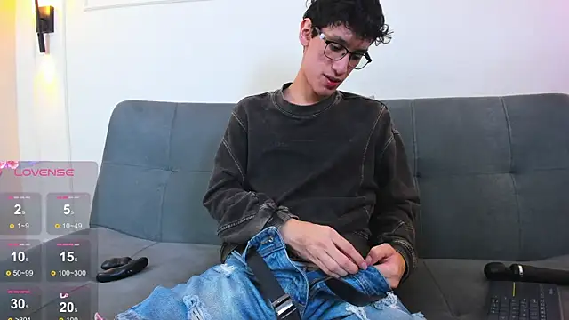 Cum hunters online show from April 21, 2026, 3:02 am