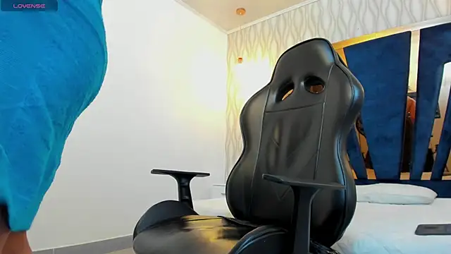 Snapshot of Brad_Summer chatting on February 27, 2025, 8:31 pm Brad Summer online show from February 27, 2025, 8:31 pm