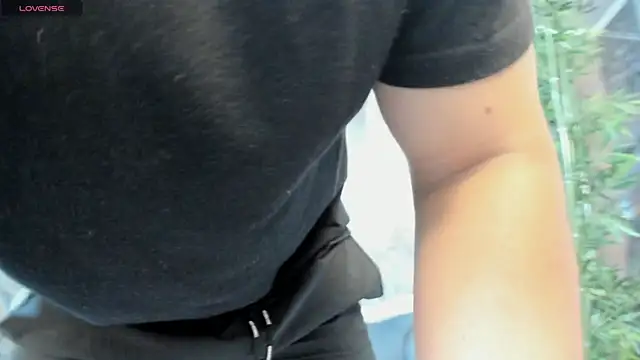 Snapshot of Brad_Summer chatting on March 19, 2025, 3:09 am Brad Summer online show from March 19, 2025, 3:09 am