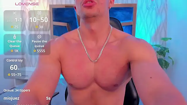 Snapshot of Brad_Summer chatting on March 20, 2025, 8:19 pm Brad Summer online show from March 20, 2025, 8:19 pm