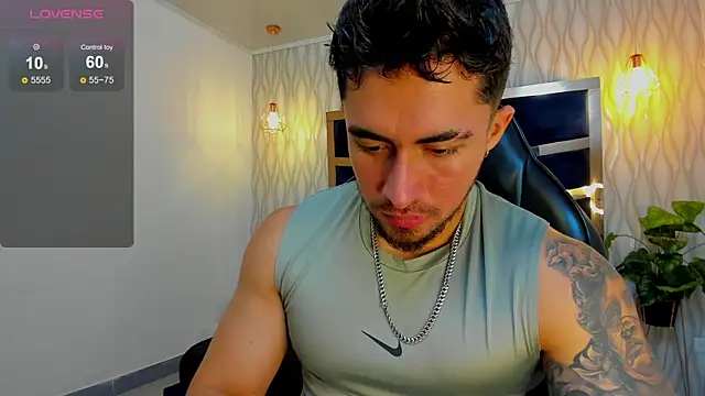 Snapshot of Brad_Summer chatting on October 1, 2025, 5:19 pm Brad Summer online show from October 1, 2025, 5:19 pm