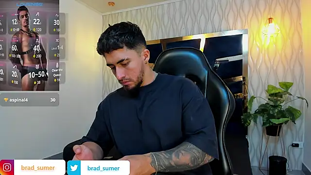 Snapshot of Brad_Summer chatting on October 15, 2025, 5:24 pm Brad Summer online show from October 15, 2025, 5:24 pm