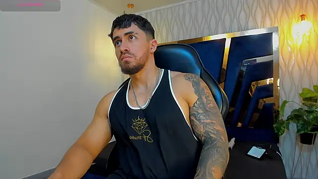 Snapshot of Brad_Summer chatting on November 1, 2025, 5:15 pm Brad Summer online show from November 1, 2025, 5:15 pm