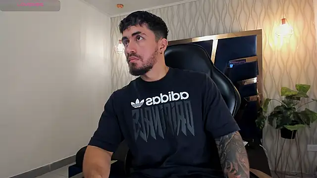 Snapshot of Brad_Summer chatting on November 6, 2025, 5:25 pm Brad Summer online show from November 6, 2025, 5:25 pm