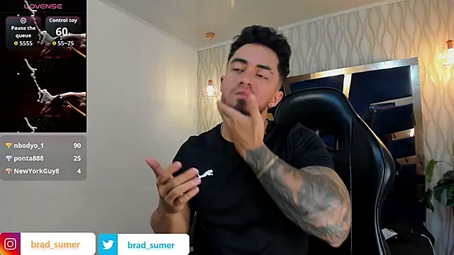 Snapshot of Brad_Summer chatting on November 8, 2025, 5:23 pm Brad Summer online show from November 8, 2025, 5:23 pm