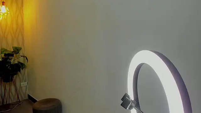 Snapshot of Brad_Summer chatting on November 12, 2025, 5:13 pm Brad Summer online show from November 12, 2025, 5:13 pm